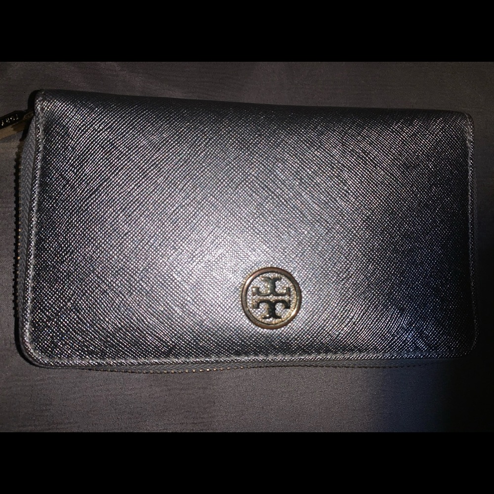 Tory Burch wallet